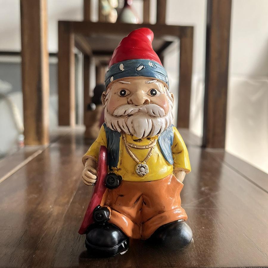 Creative Garden Statues Outdoor Gardening Dwarf Ornaments Resin Crafts Resin Funny Household Desktop Statue Indoor Outdoor Decor