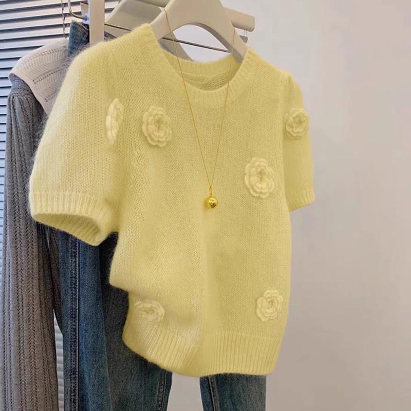 

Blue Flower Knitted T-shirt for Women with Sweet Bubble Sleeves Short Top Gentle Style Short Sleeve S жовтий