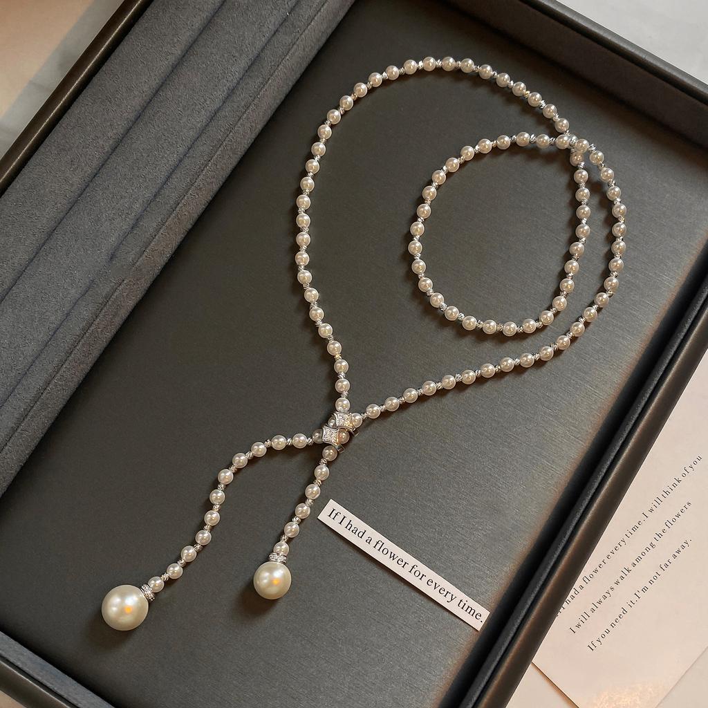 New Beaded Pearl Necklace Retro Elegant Temperament Sweater Chain Exquisite Versatile Neck Chain Wholesale