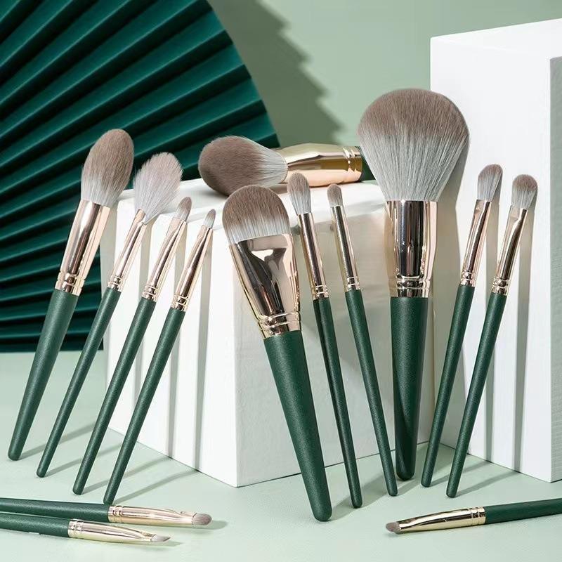 14 Pieces Soft-bristled Makeup Brush Set, Eye Shadow Powder Brush, Complete Makeup Set for Beginners