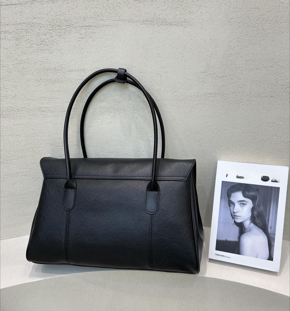Niche Design Large Capacity Tote Document Handbag Shoulder First Layer Vegetable Tanned Cowhide Commuter Business