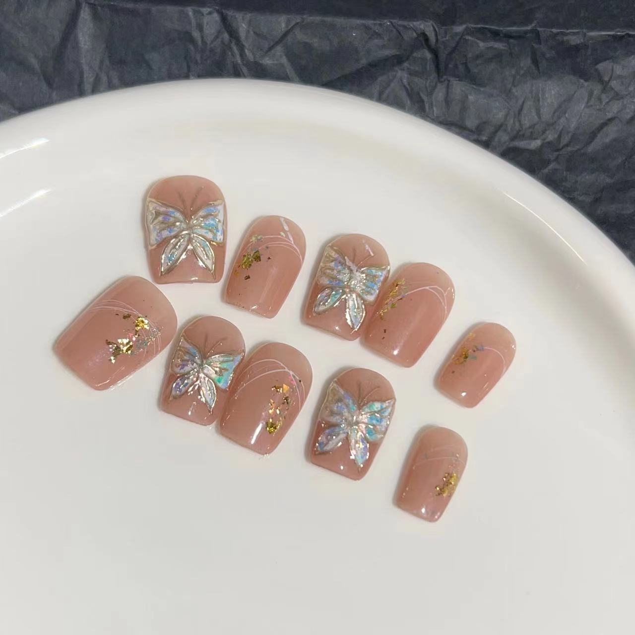 

Wearing Armor Pure Handmade Manicure Finished Product Fake Nail Patch New Nude Gold Foil Hand-painted Magic Mirror Butterfly Large L