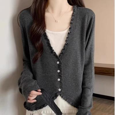 Two Long-sleeved Sweater Tops for Women's Vacation In The New Autumn Style of Black Fungus Edge Color-blocking Patchwork Knitted Base Layer