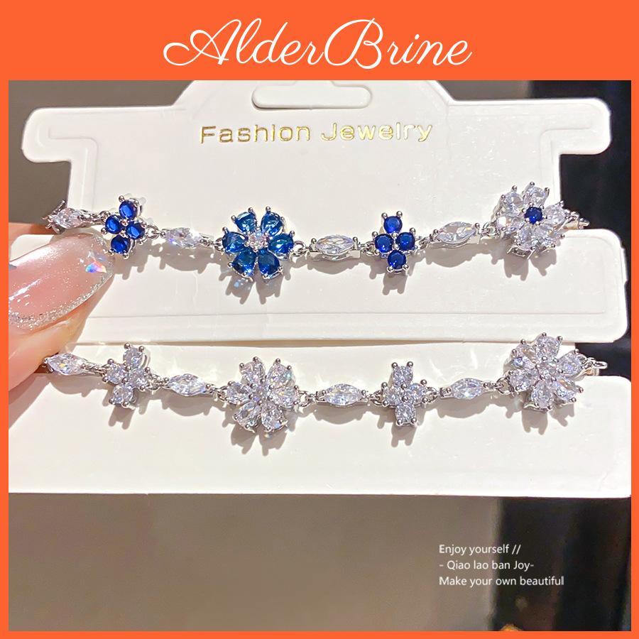 Zircon Flower Womens Fashion Bracelet With Silver Finish For Summer Wear