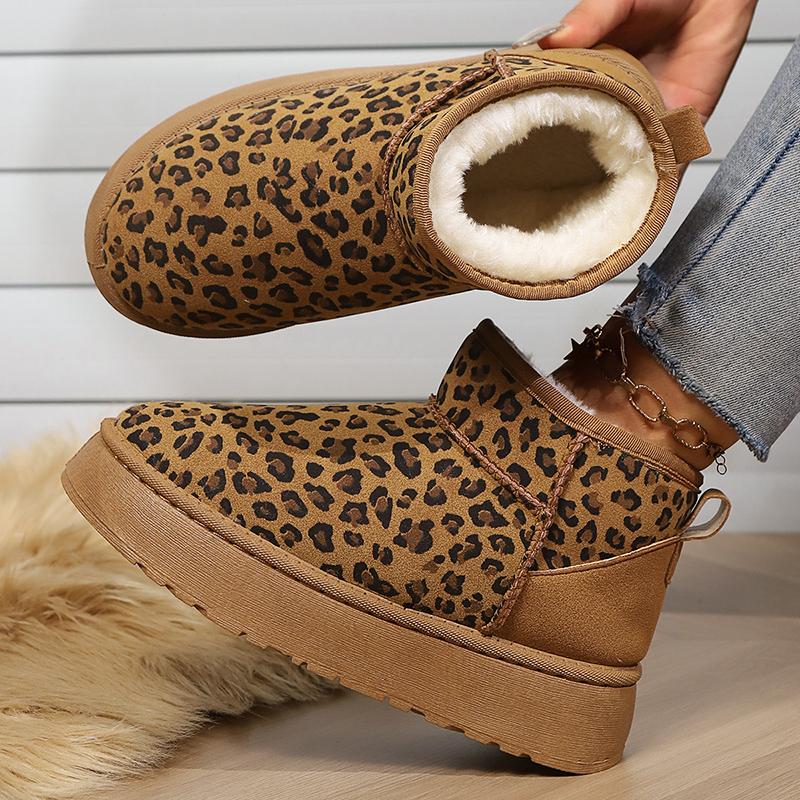 Casual Leopard Thick Plush Snow Boots Women 2025 Winter Warm Fluffy Fur Ankle Boots Soft Non Slip Thick Bottom Shoes for Woman