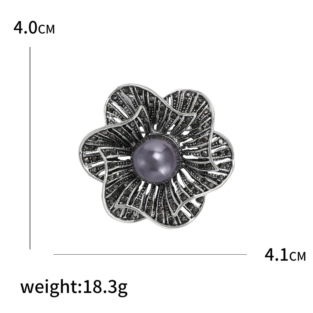Elegant Pearl Gun Black Flower Brooches for Women Rhinestone Plant Pins Event Party Backpack Decoration Clothes Accessories