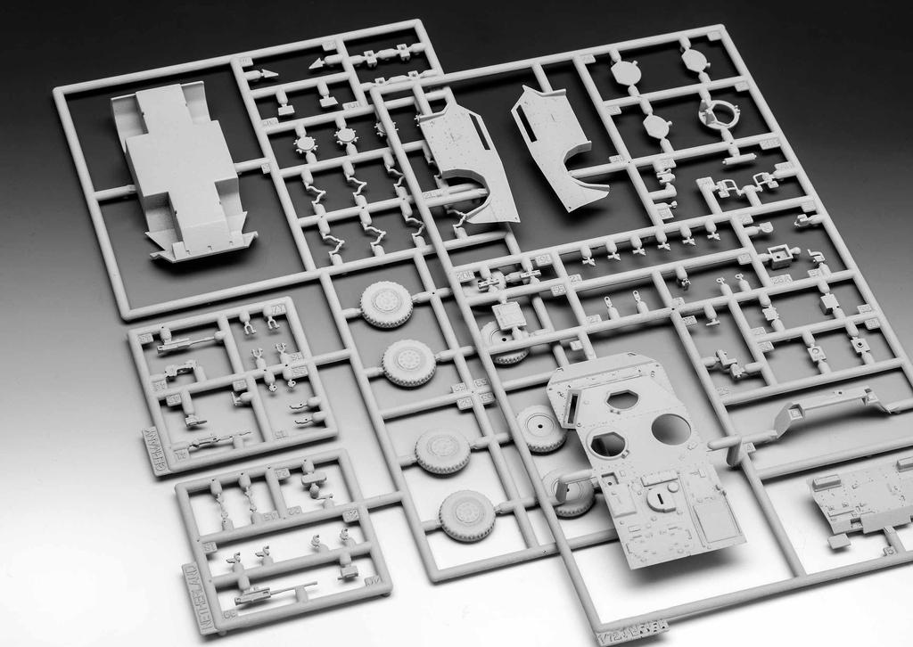 Revell 1/72 scale German Fennec Reconnaissance Vehicle Plastic Model 03356