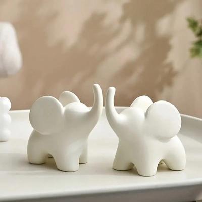 1pcs Little Elephant Ornaments, Creative Home and Office Desktop Decoration, Cute Little Elephant Ornaments, Creative Gifts