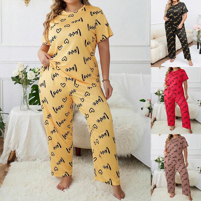 European & American Style Women's Plus Size Heart Print Pajama Set - Short Sleeve, Crew Neck, Long Pants