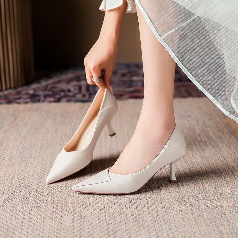 

Остроконечные тонкие каблуки, одинарные туфли для женщин, кожаные туфли с неглубоким носком, модные женские туфли 40 бежевый