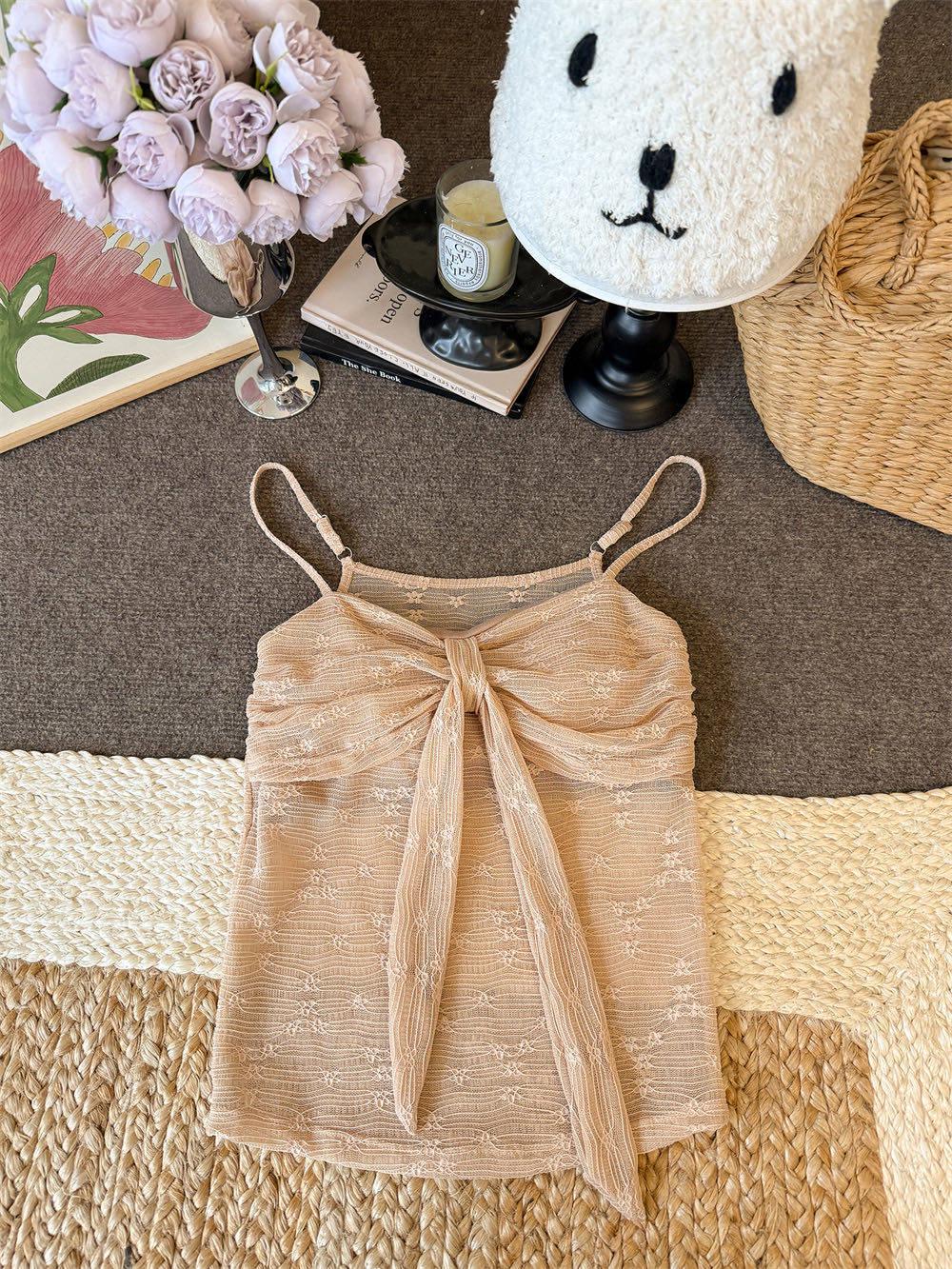 Pure Desire Lace Camisole: Lightweight, Breathable Summer Top with Chest Pads for Inner or Outer Wear. One Size абрикосовый