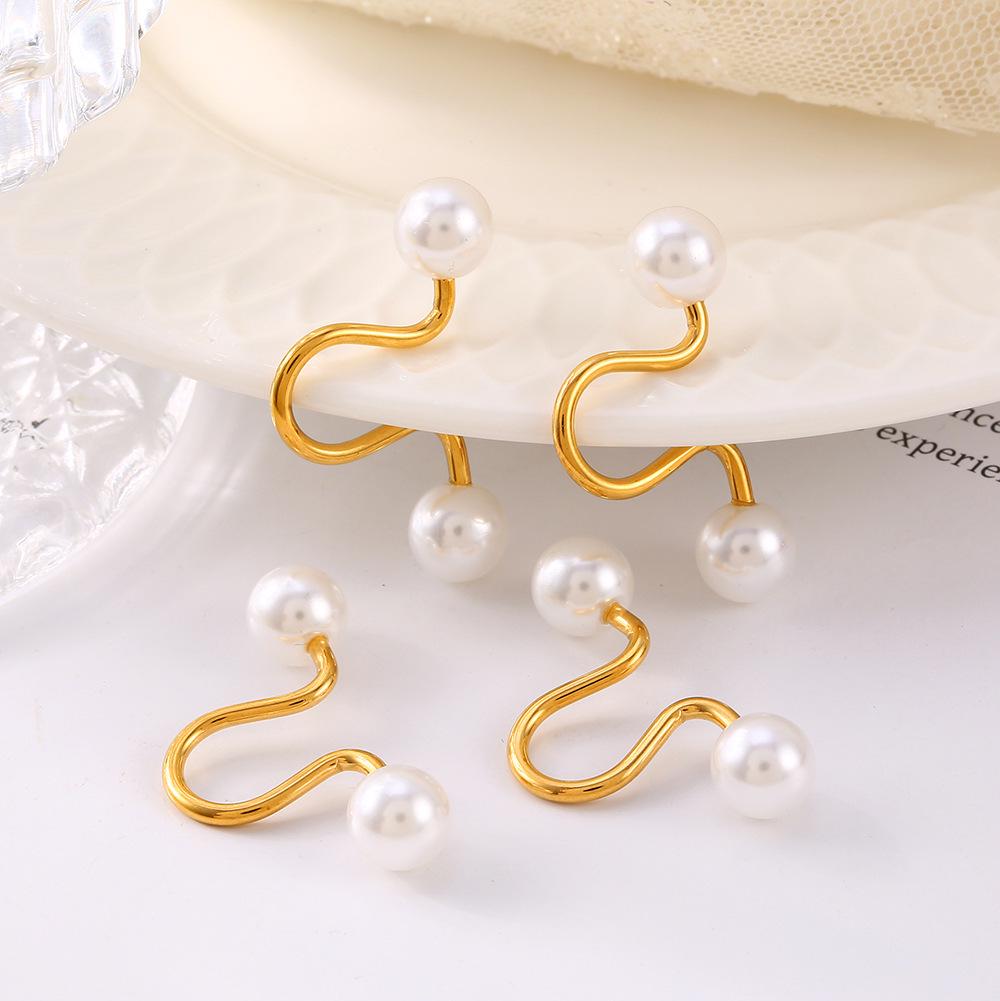 Chic High-End Geometric Imitation Pearl Earrings, 18K Gold-Plated Titanium Steel, Niche Design, Non-Fading.