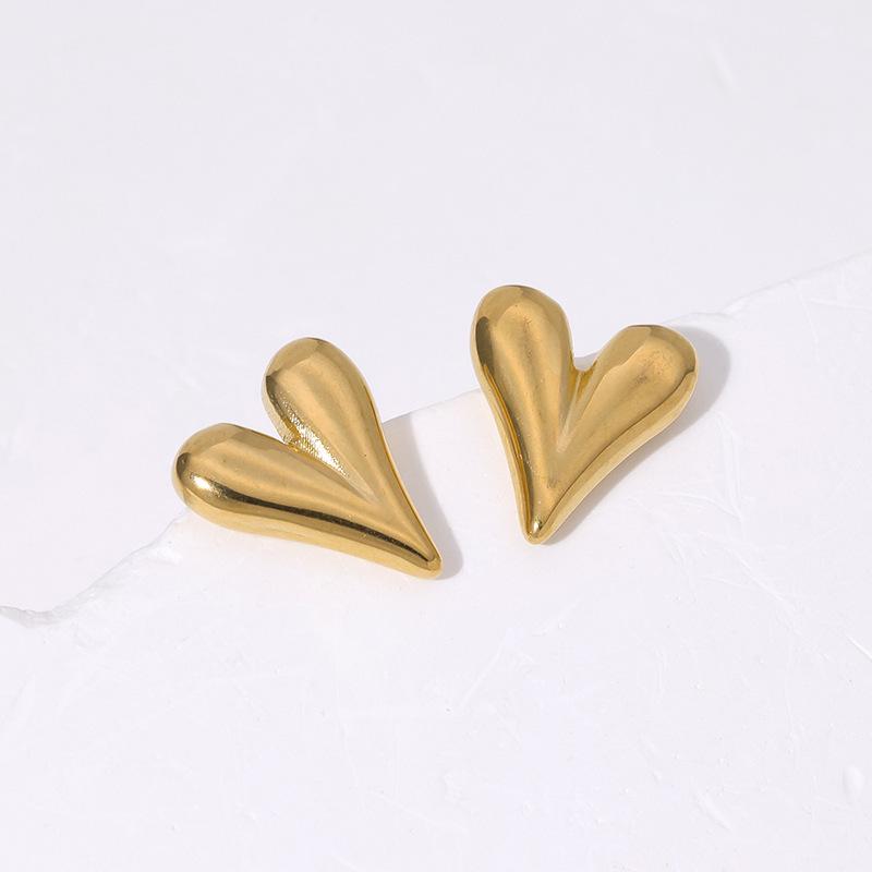 18K Gold-Plated Heart-Shaped Stainless Steel Stud Earrings, Non-fading, High-End, Perfect for Valentine's Day