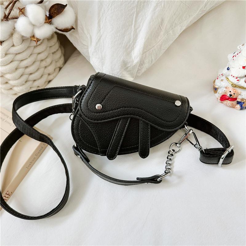 

Adorable Korean Style Mini Saddle Bag For Kids With Breathable Pu Material And Cute Design чёрный
