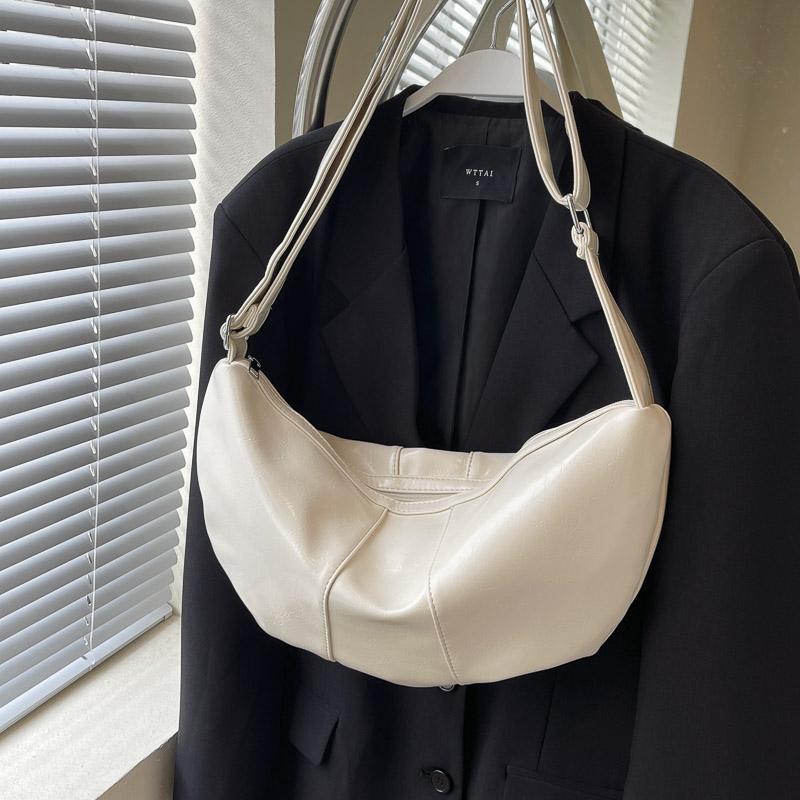 Women Dumpling Crossbody Bag PU Leather Half Moon Everyday Purse Large Capacity Retro Satchel Bag Female Commute Bag