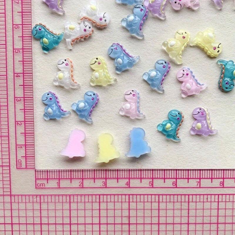 50PC 1CM Mini Nail Night Glow Colorful Dinosaur Resin Accessories Earnail Jewelry Accessories Wholesale DIY Hair Clips