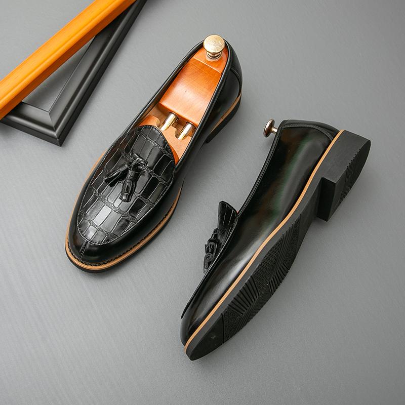 

Модная роскошная мужская обувь лоферы слипоны мокасины мужские туфли для вечеринки свадебные балетки формальные с кисточками повседневные зеленые туфли большой размер 47 48 39 чёрный