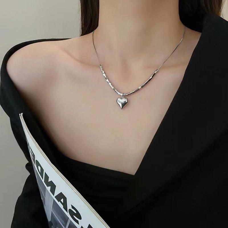 Cold wind niche square splicing pendant titanium steel necklace men's and women's high-end sweater chain tide stacking wear