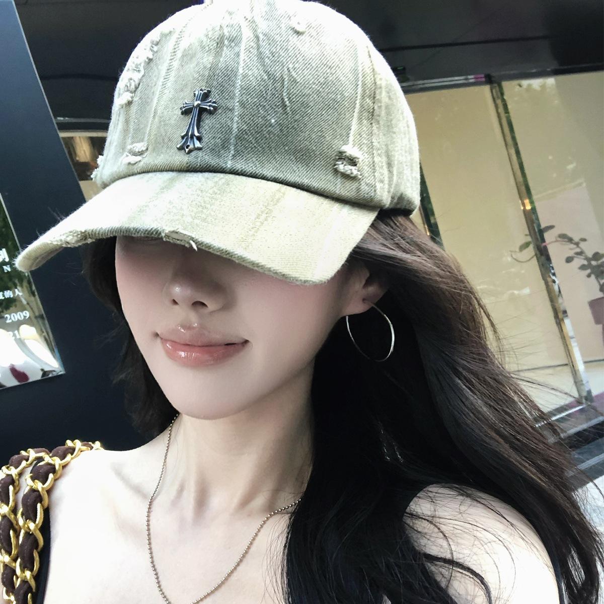 

OuiPack Vintage Distressed Face With Small Holes Rough Edges Cross Shaped Baseball Cap Women s Sun Shading Protection Duckbill Adjustable зелений