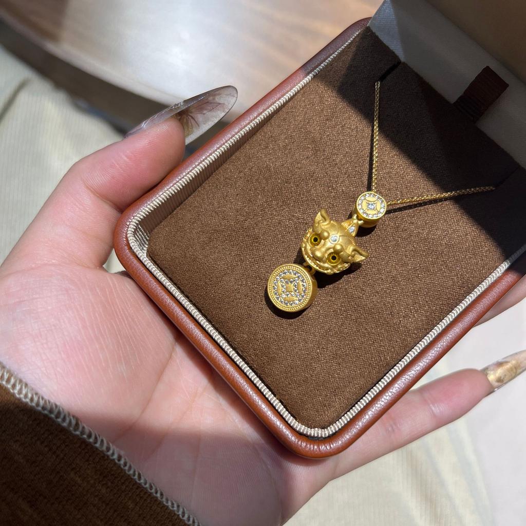 Diamond-Encrusted Lucky Pixiu Pendant, Wei Xue'S Same Necklace, Three-Dimensional Chiseling Process, Transshipment, Gathering Wealth Collarbone Chain