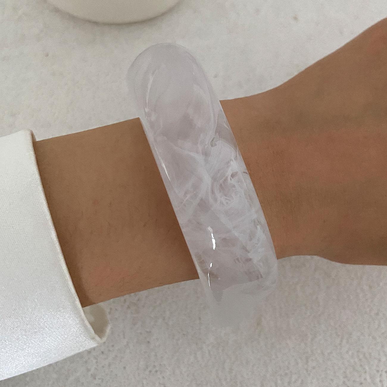 Salircon Массивные Панк Преувеличенные Толстые Смола Акрил Браслеты-Браслеты Для Женщин Мужчин Геометрические Неправильные Металлические Браслеты Украшения белый