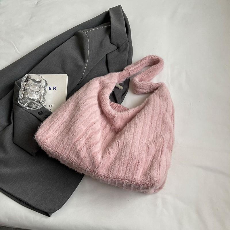Plush Underarm Tote Bag Women's Bag 2023 New Winter Concise Single Shoulder Commuter Bag
