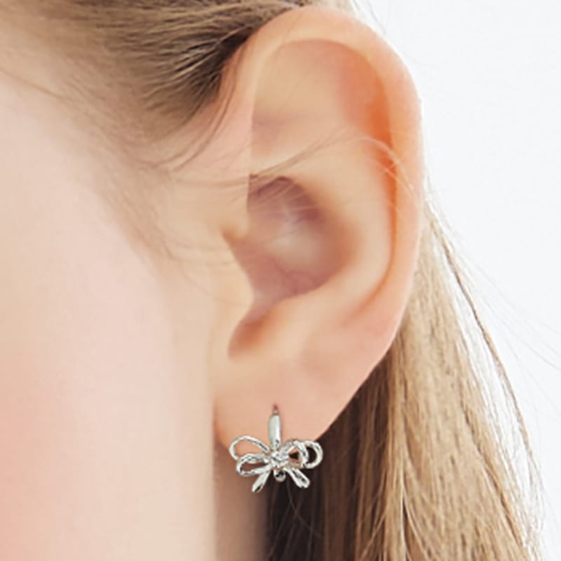 VVV Double Ribbon Mini One-Touch Ring Earrings