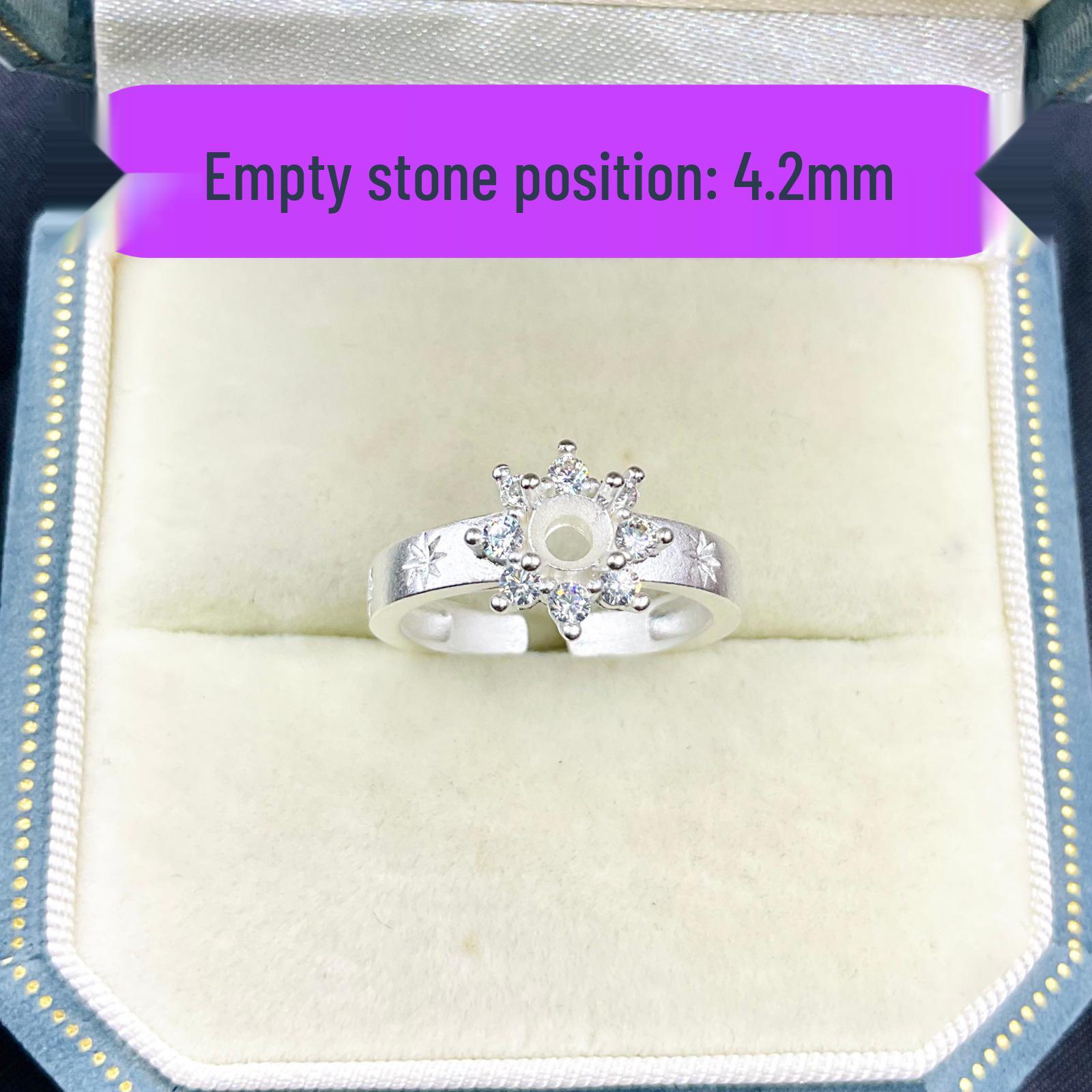 

Eight-Pointed Star Ring Setting for 4.2mm Round Moissanite with High-End Frosted Texture Adjustable Size