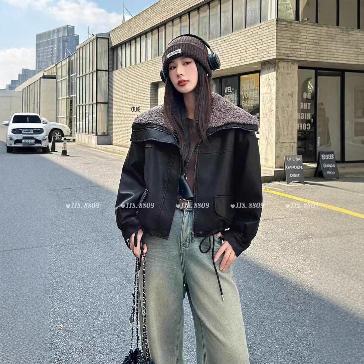 

Women s Plus Velvet Lambswool Short Leather Jacket with Big Lapel - Stylish Winter Petite Design M [85-118 jins]