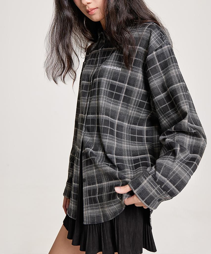 Leondeondada Lettering Embroidered Vintage Loose-Fit Check Shirt, Black