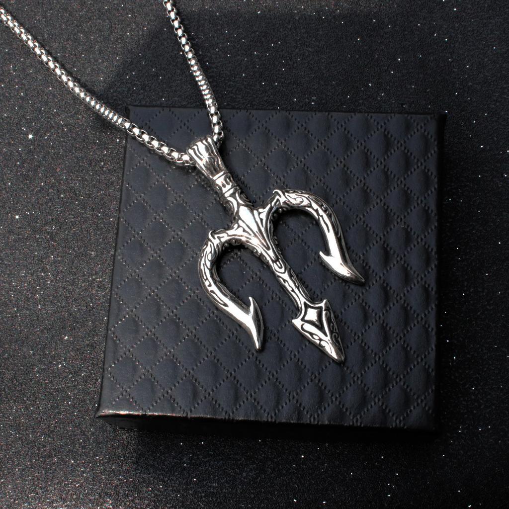 Carved Creative Domineering Retro Men's and Women's Hip-hop Sweater Chain Trident Titanium Steel Necklace