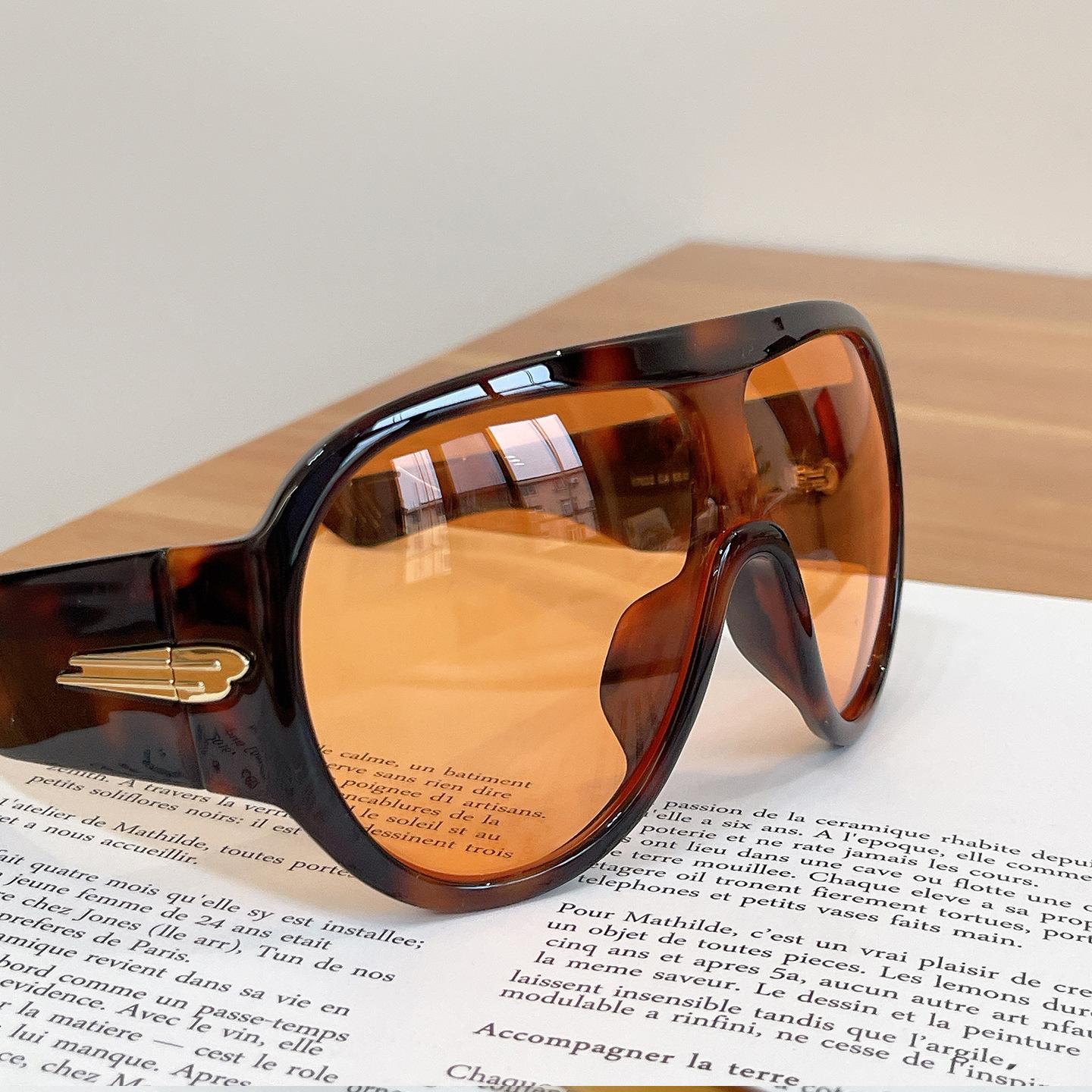 

unique one piece square stripe sunglasses for women men vintage gradient black oversized Y2K sun glasses ladies outdoor shades леопардовый