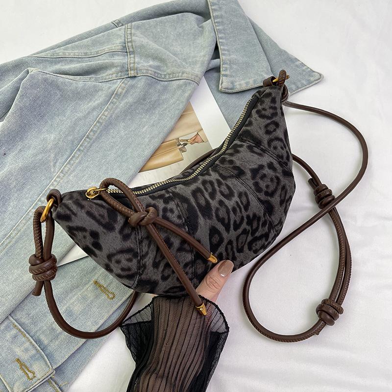 Niche Leopard Print Bag Autumn and Winter New Versatile Messenger Dumpling Bag Popular Croissant Bag