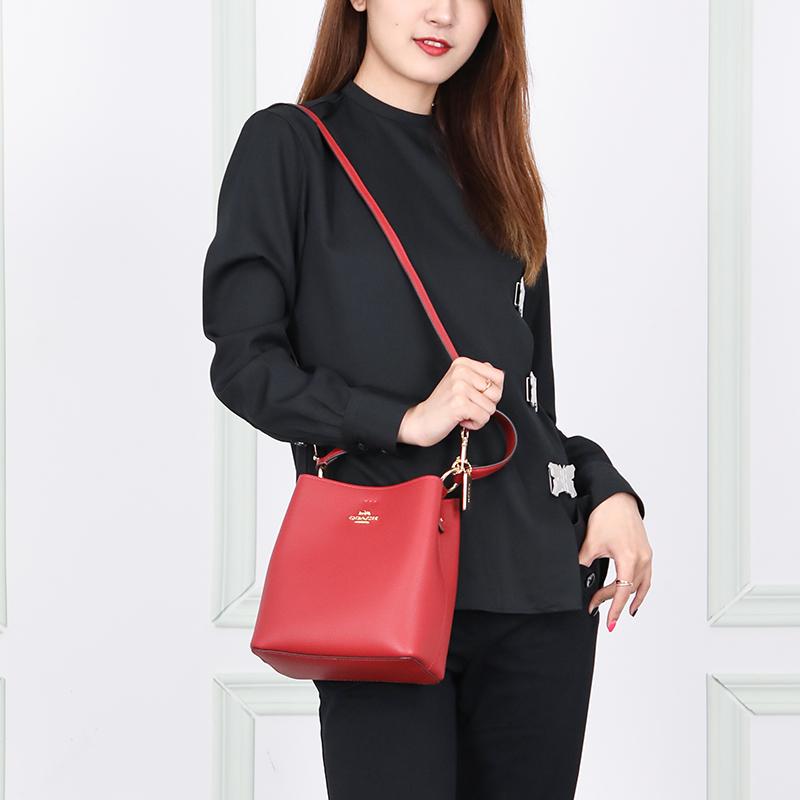 Coach Town 21 Fashion Solid Pebble Grain Leather Bucket Bag Women Bags Red 1011-IMS75