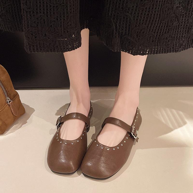 2025 new spring and autumn rivet fairy wind word with Mary Jane small leather shoes temperament versatile low heel