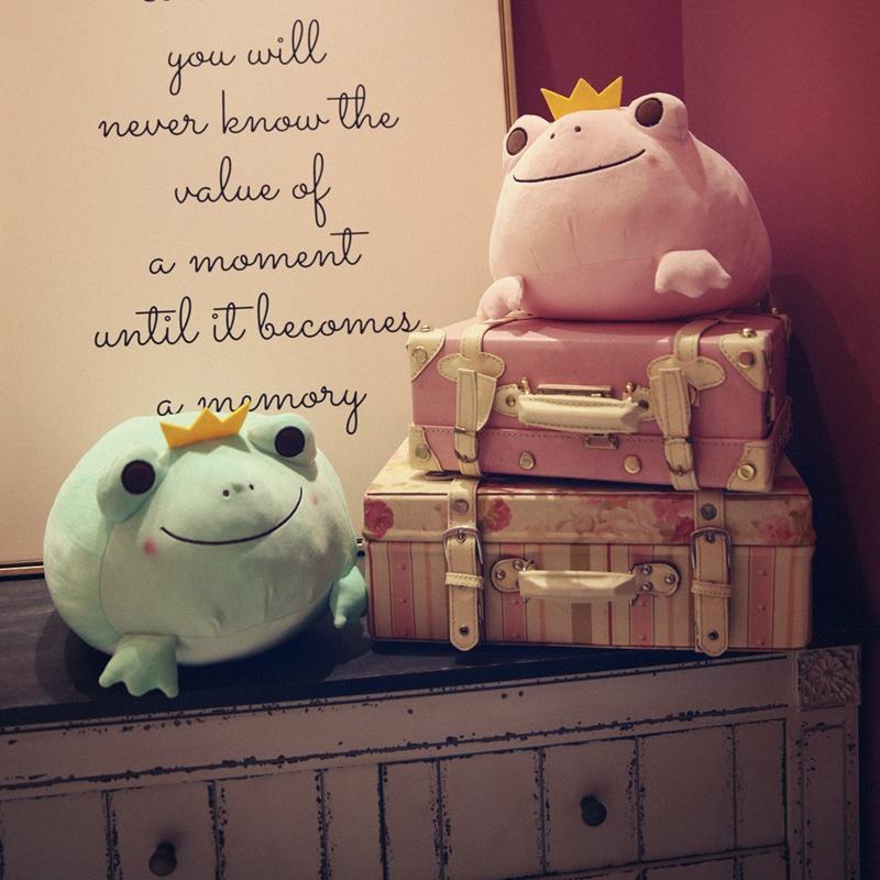 Cute Crown Frog Plush Pillow Kawaii Smile Cotton Stuffed Dolls Birthday Gift Soft Toy