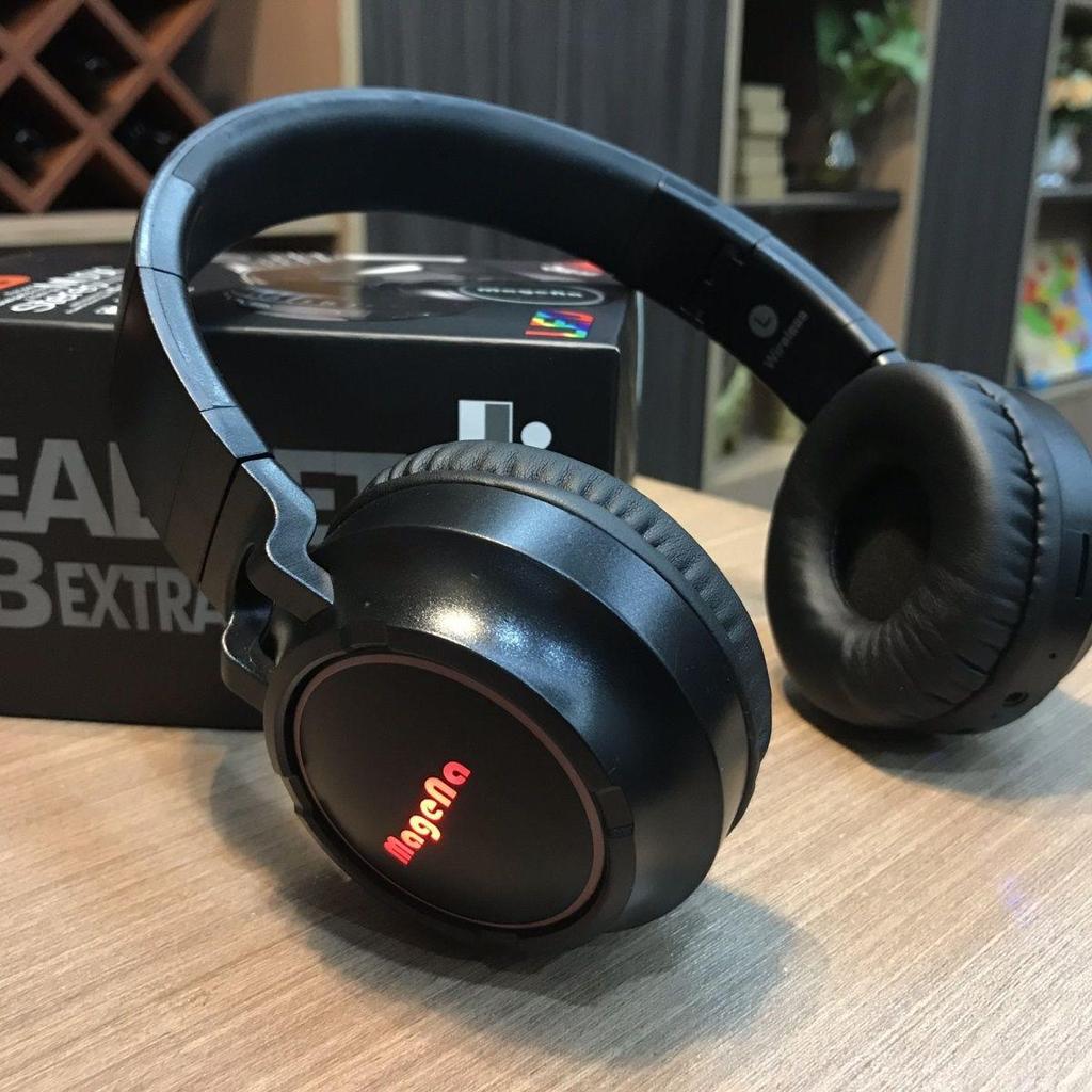 Luminous Over-Ear Wireless Bluetooth Headphones with Heavy Bass for Mobile, Computer, Sports, Music, and Gaming.