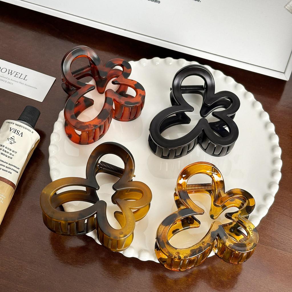 Trendy Vibrant And Butterfly Claw Clip For Women Enhancing Casual And Styles Formal