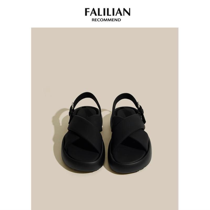 Sandals women's new summer summer models popular versatile word with thick sole black Roman sports women's shoes