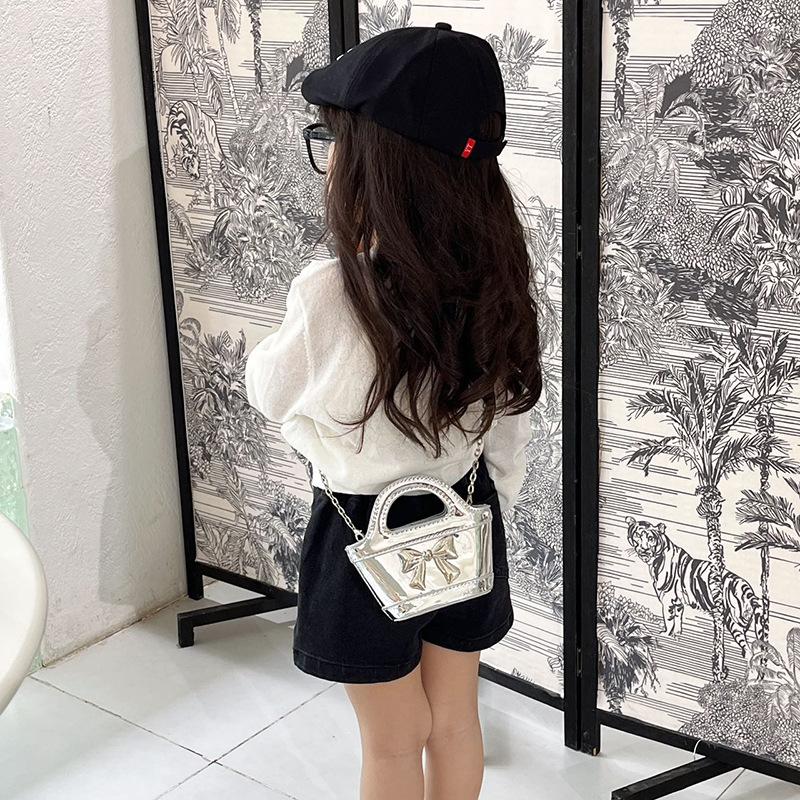 Kids Shoulder Charming Bag Designed With Shiny Colors And A Cute Bow For Fashionforward Preschoolers