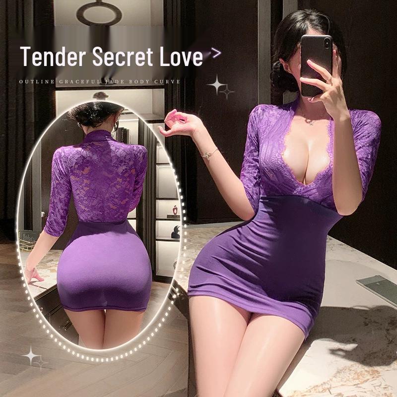 „Cămașă de noapte elegantă din plasă din dantelă brodata cu trandafiri cu bretele - 1011”