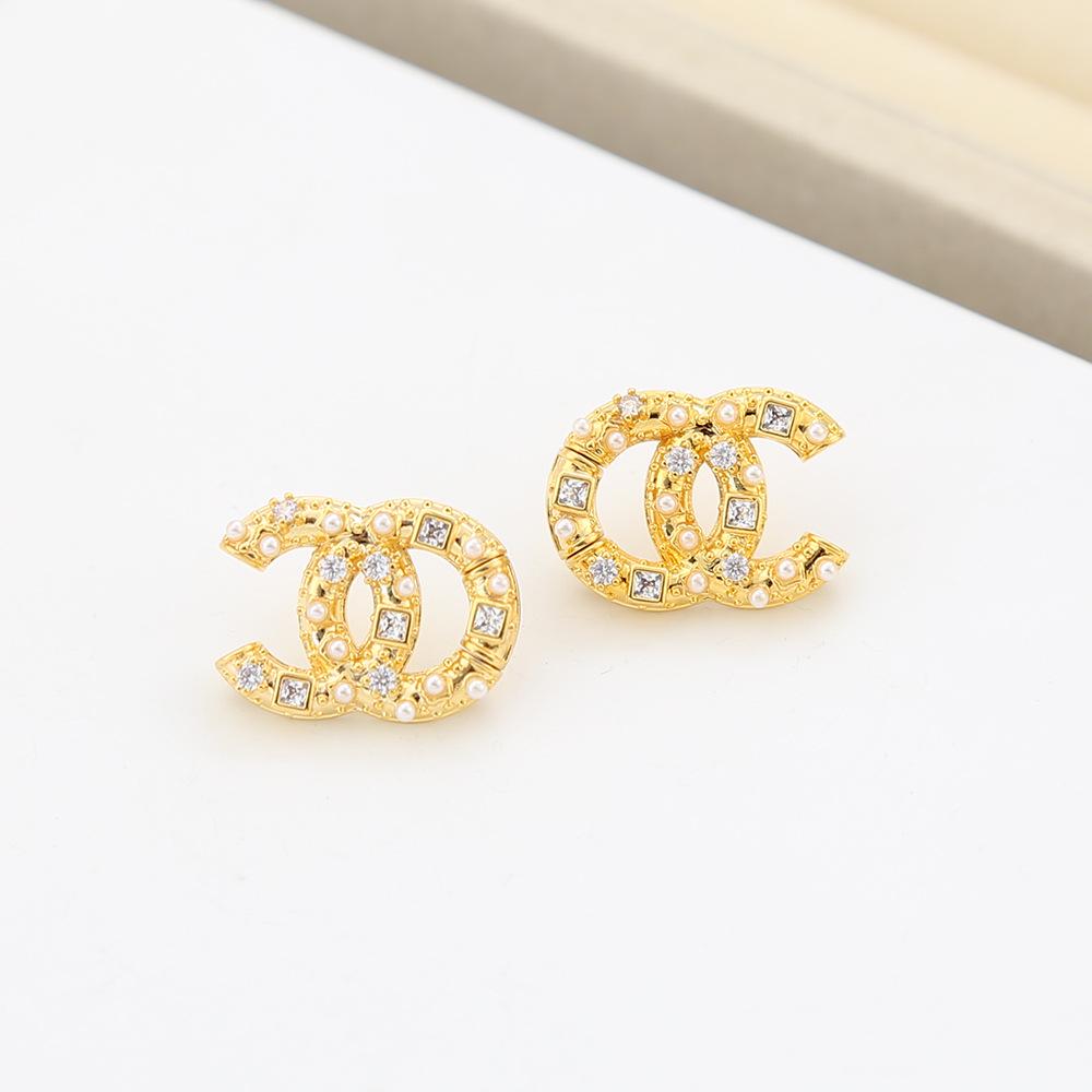 Trendy Double C Stud Earrings: Chic & Luxurious Fashion Jewelry