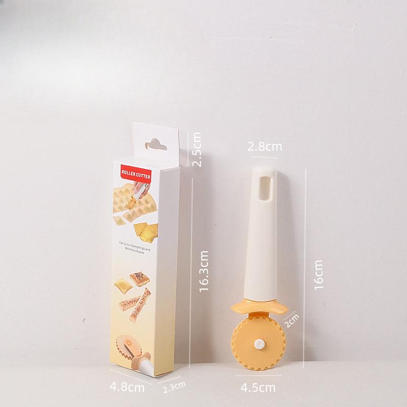 Magiczne narzędzie do krojenia ciasta na naleśniki, wałek-foremka do ciasta na bułeczki na parze i dekoracyjny plastikowy wykrawacz do domowych ciast.