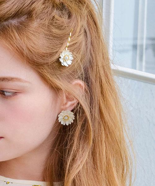 Dana Burton River Daisy Hairpin