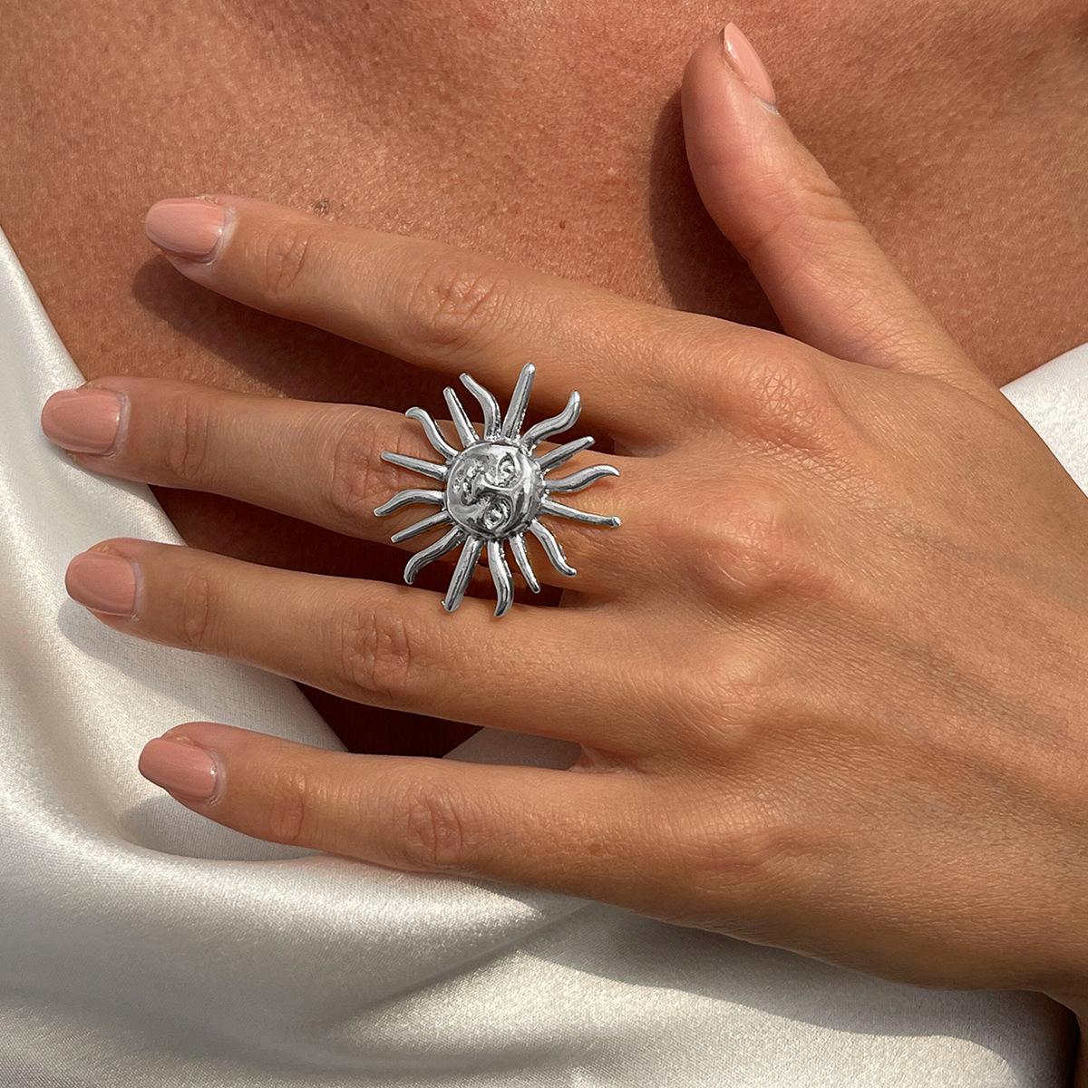 

Преувеличенное лицо Солнце сплава кольца набор праздничный пляж геометрические регулируемые кольца персонализированные модные пригородные женские кольца