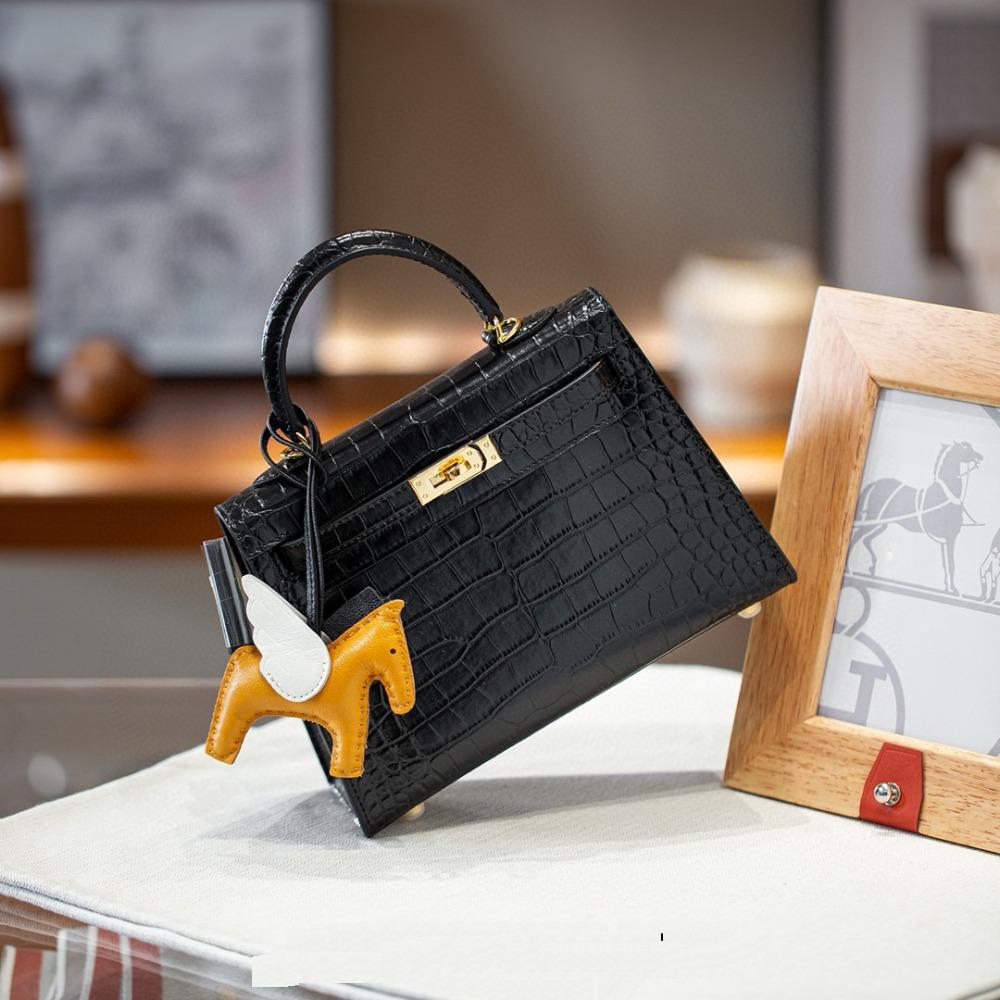 Top-grain Cowhide Crocodile Pattern Second-generation Commuter Crossbody Single-shoulder Bag, High-end Leather Hand-held Women's Bag