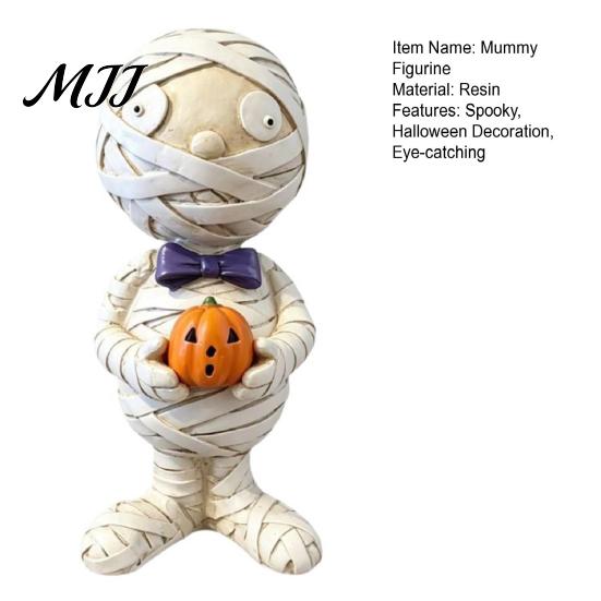 Halloween Statue Mummy Holding Pumpkin Decoration, Spooky Resin Decoration Desktop Figurine for Indoor Shelf, Tiered Tray Decor Texture Zombie