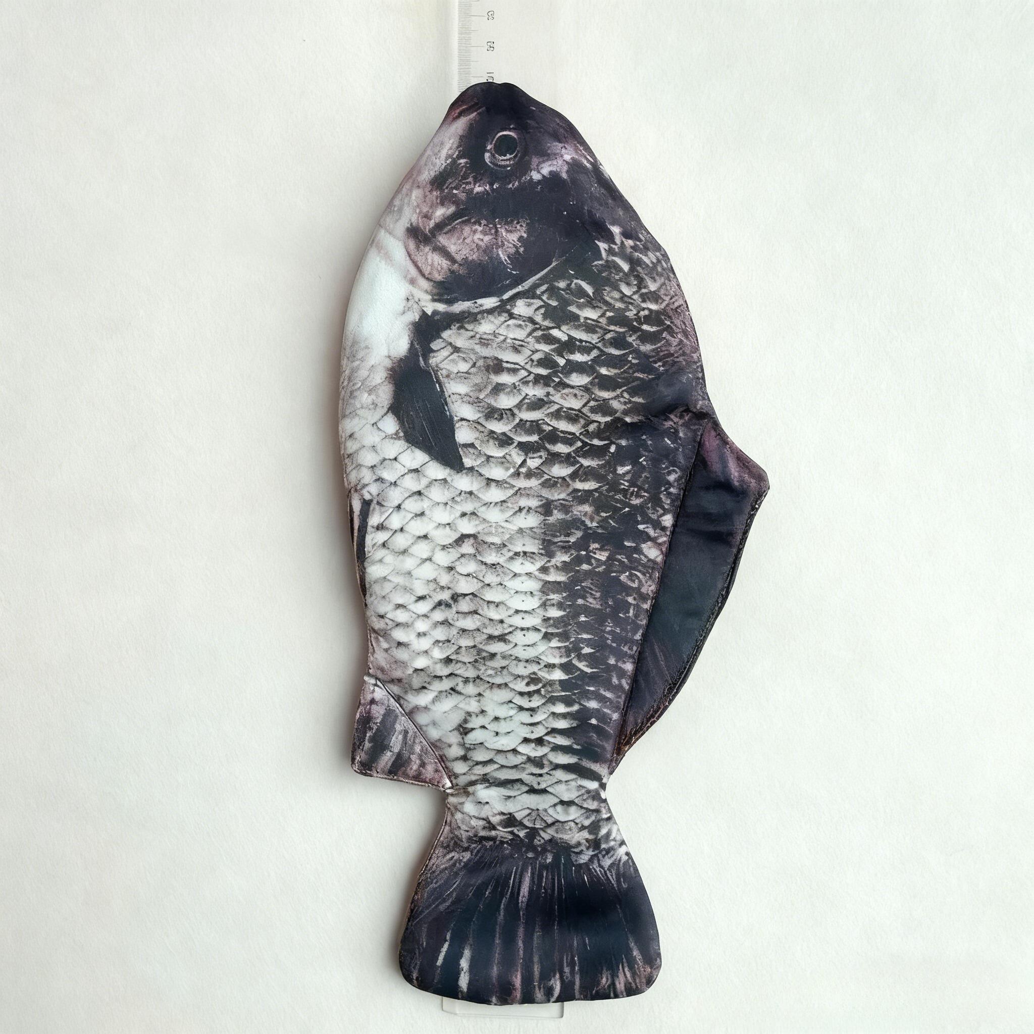 

1pc Realistic Fish-Shaped Pen Case - Durable Polyester Pencil Holder, Cute School & Office Organizer for Fish-Themed Gift for
