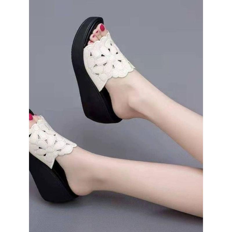 

Досуг 2025 весна и лето новая однотонная модная верхняя одежда полые дышащие односимвольные крутые тапочки с наклонным каблуком 35 белый