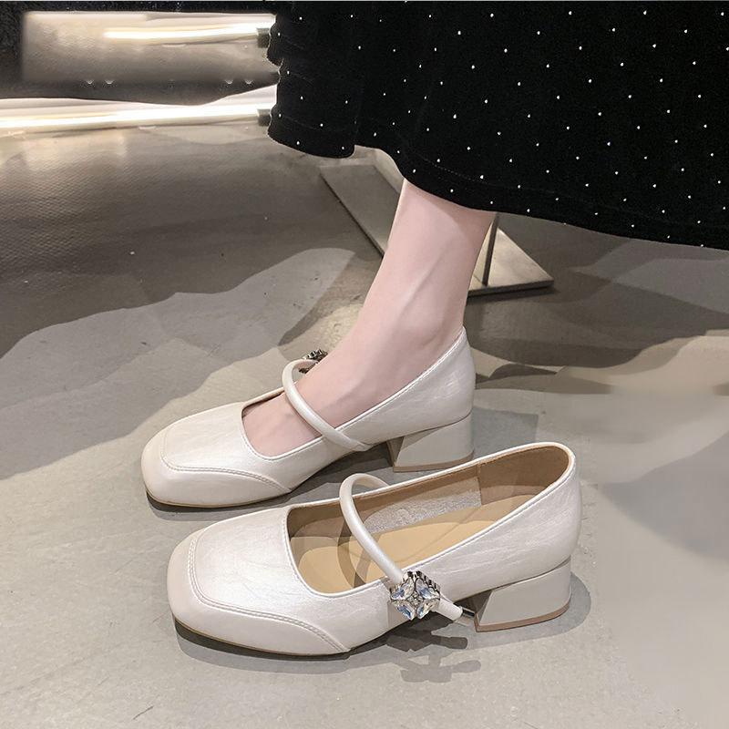 French retro Mary Jane shoes women's 2025 spring and summer new versatile single shoes light mouth silver small leather shoes Doudou shoes